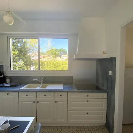 Holiday home Renovee Avec Jardin, Veranda Et Parking, A 800m De La Plage - Ideal Famille, 6 Pers. - Fr-1-539-50 *