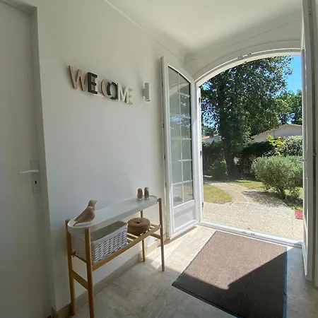 Renovee Avec Jardin, Veranda Et Parking, A 800m De La Plage - Ideal Famille, 6 Pers. - Fr-1-539-50 Holiday home Royan