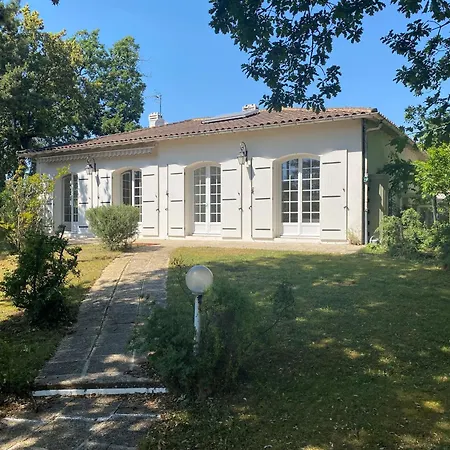 Renovee Avec Jardin, Veranda Et Parking, A 800m De La Plage - Ideal Famille, 6 Pers. - Fr-1-539-50 Royan